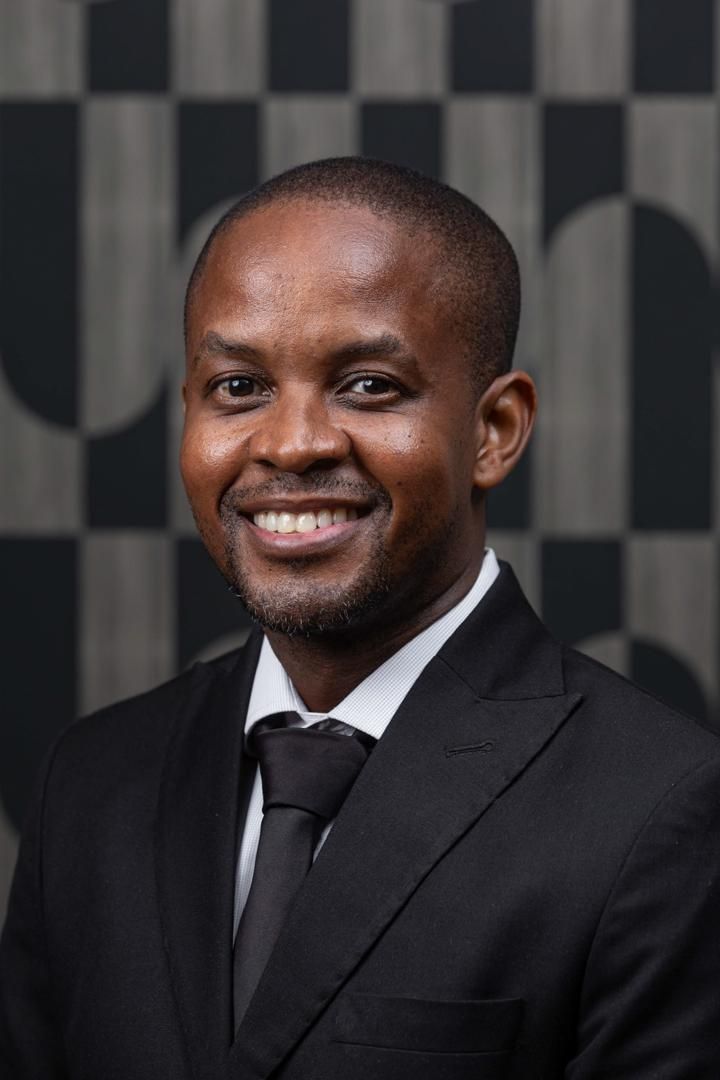 Mr. Eddie Ofitlhile Babuseng